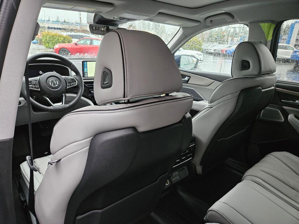 New 2026 Acura MDX SH-AWD w/Advance image 23