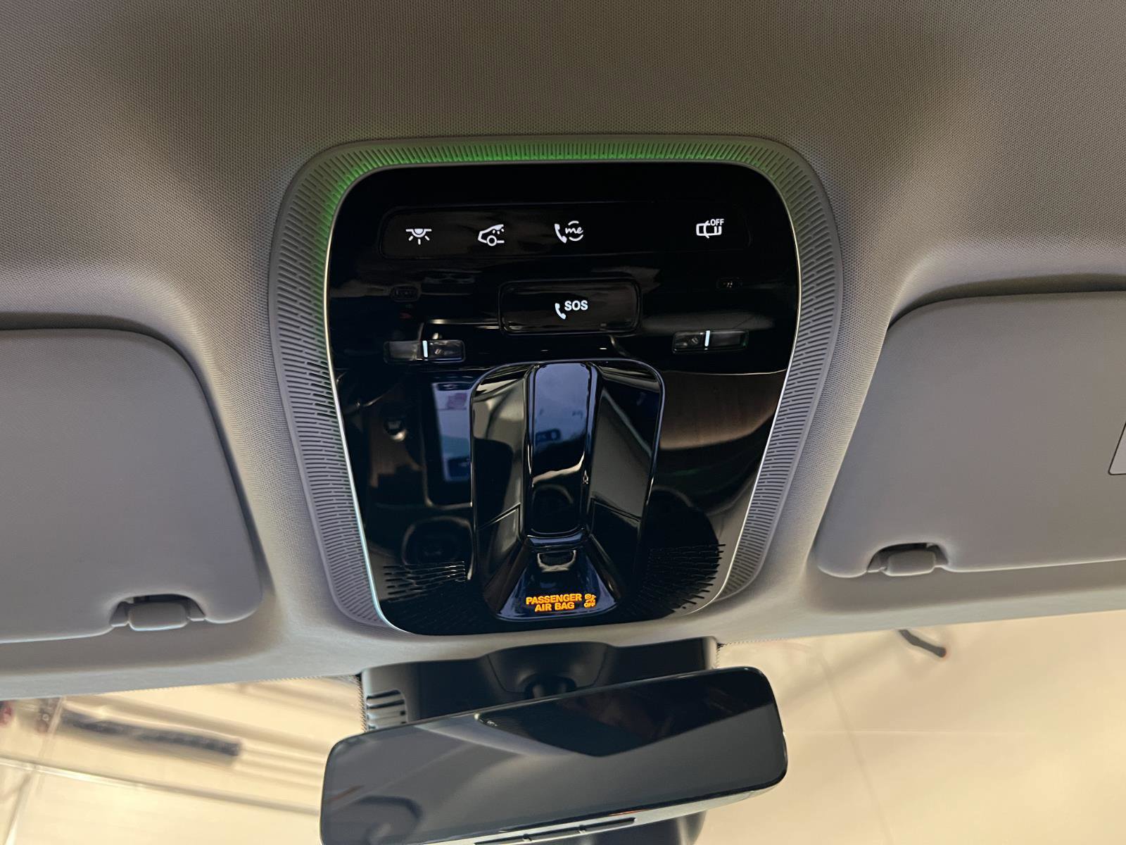 Used 2025 Mercedes-Benz GLC 350e 4MATIC image 22