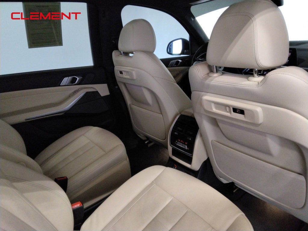 Used 2021 BMW X7 xDrive40i w/ Premium Package image 44