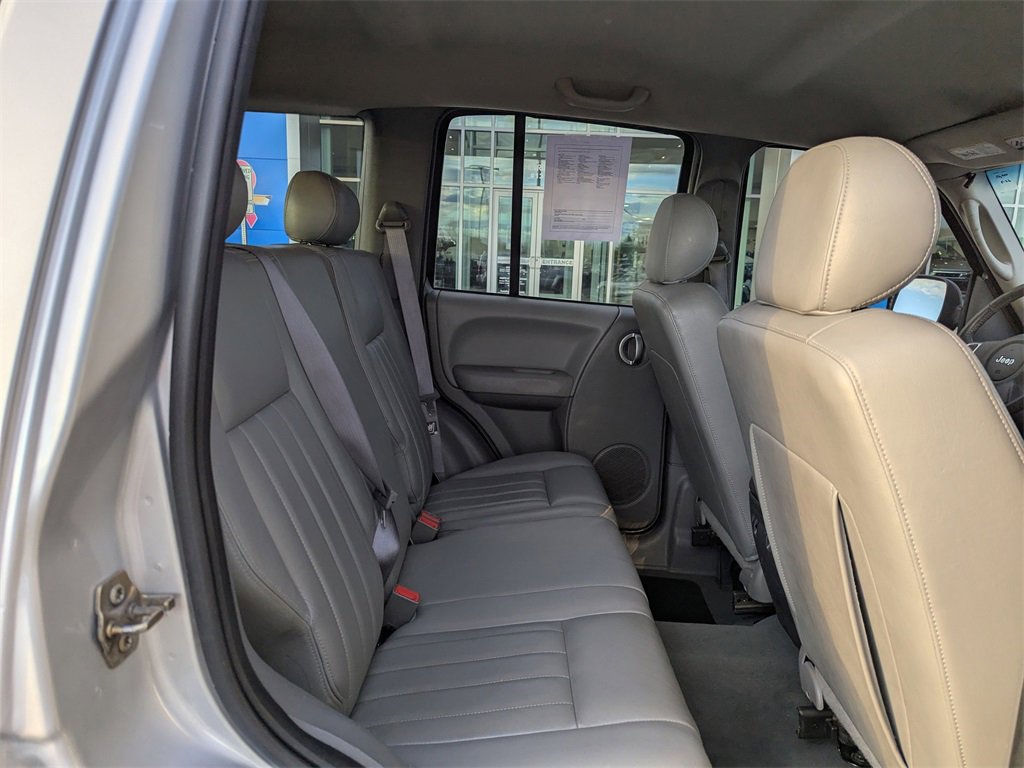 Used 2006 Jeep Liberty Limited image 35