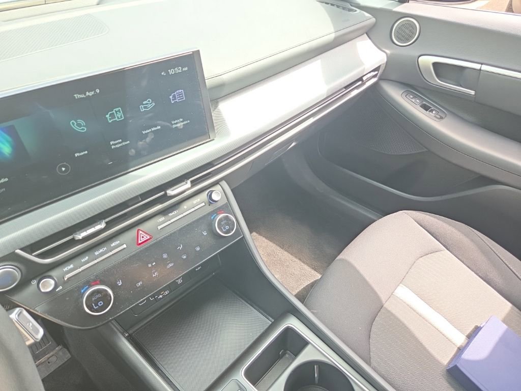 Used 2025 Hyundai Sonata SEL image 3