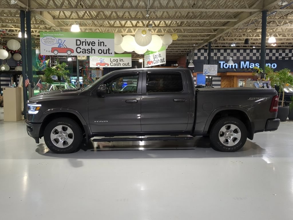 Used 2019 RAM 1500 Laramie AWD/4WD image 11