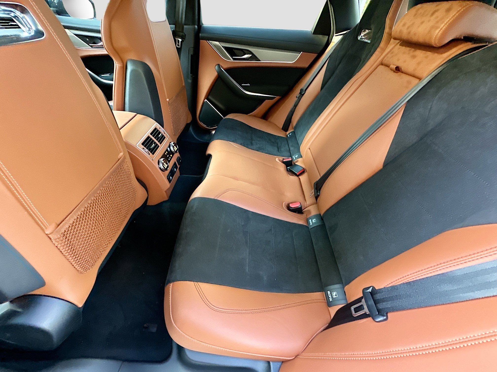 Used 2021 Jaguar F-PACE SVR image 26