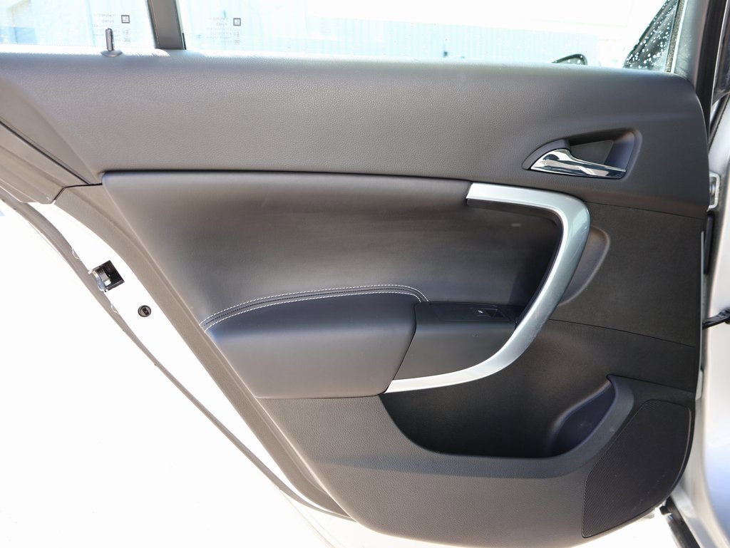 Used 2016 Buick Regal image 16