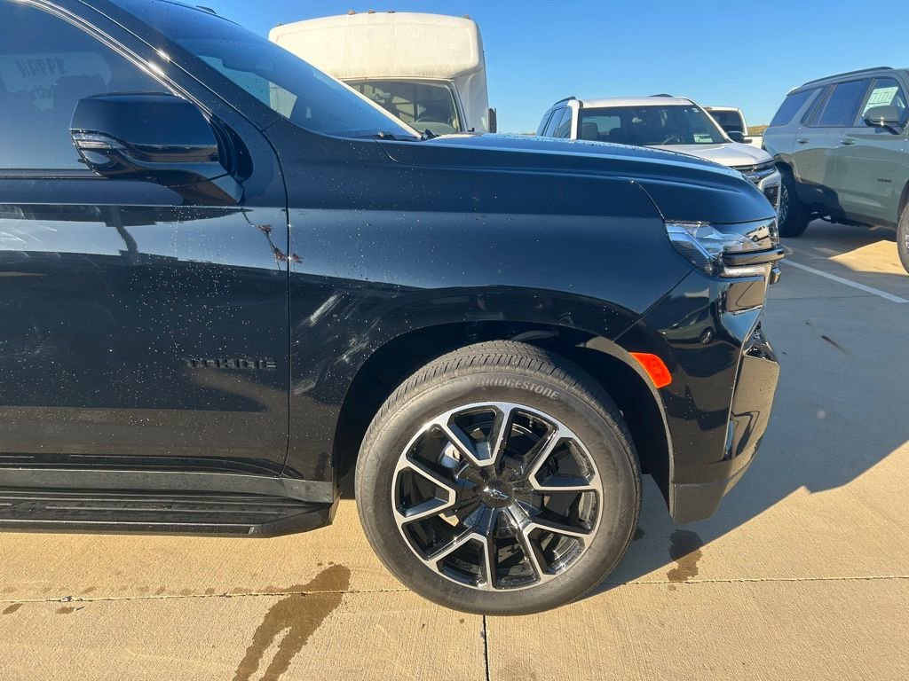 Used 2024 Chevrolet Tahoe RST w/ Luxury Package AWD/4WD image 2