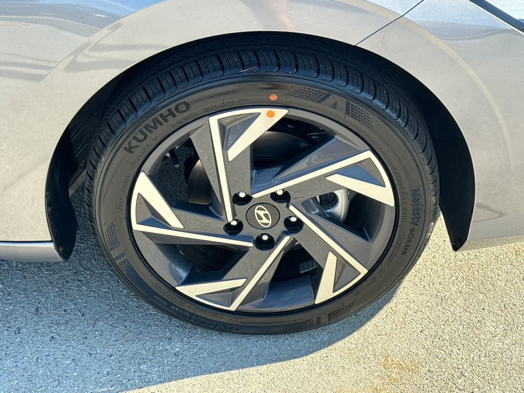 New 2025 Hyundai Elantra Sport image 12