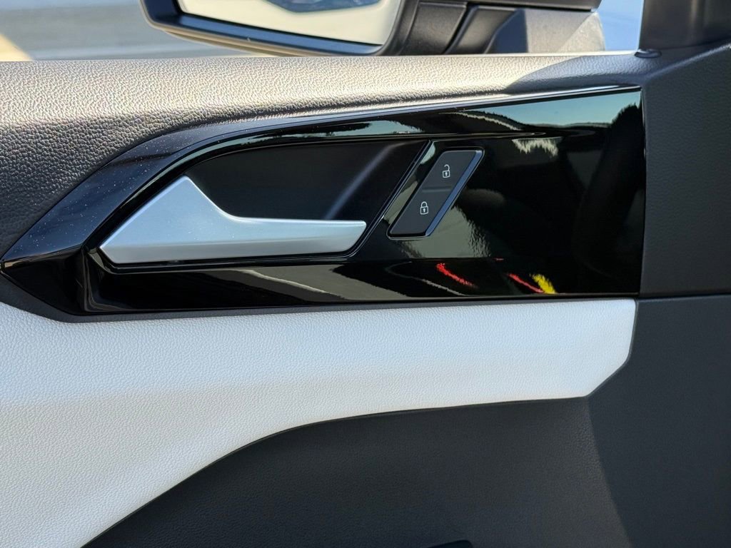 New 2026 Volkswagen Taos S image 11