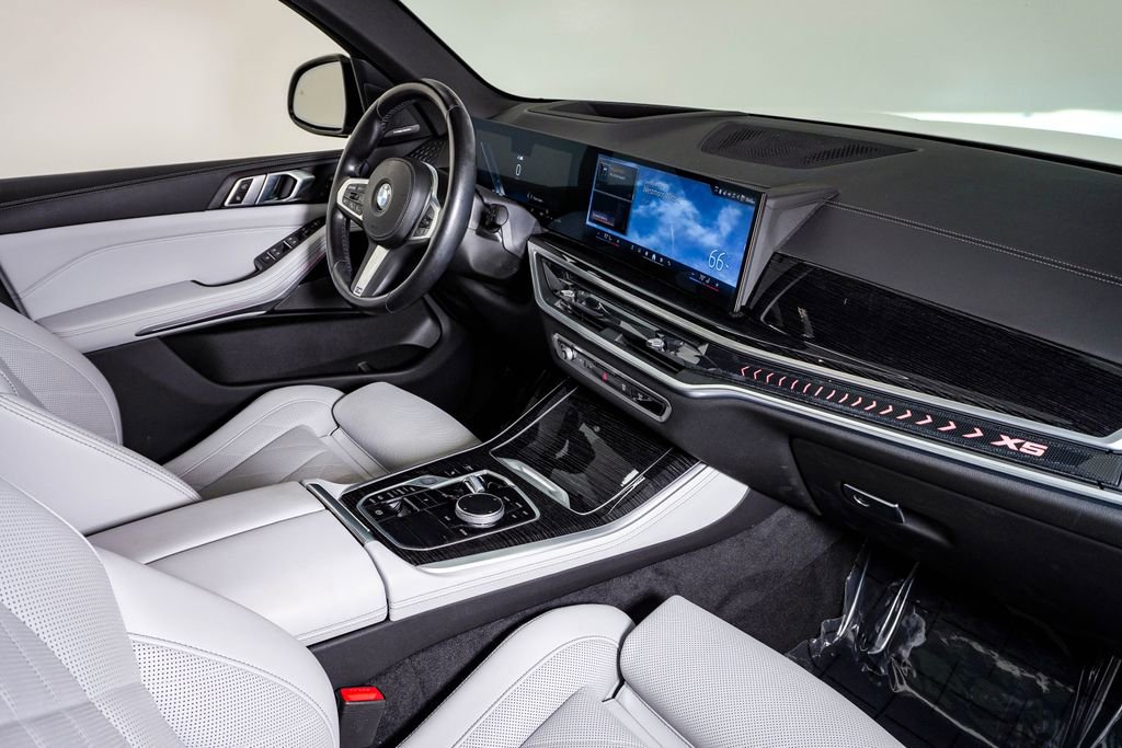 Used 2024 BMW X5 xDrive40i w/ M Sport Package image 14