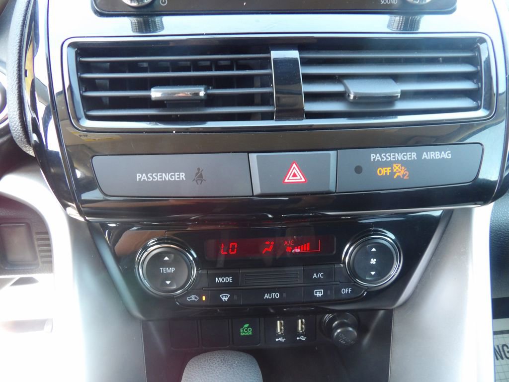 Used 2024 Mitsubishi Eclipse Cross LE image 19