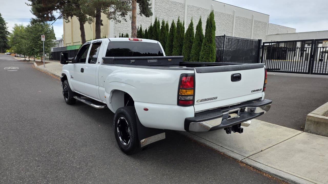 Used 2006 Chevrolet Silverado 3500 LT w/ Heavy-Duty Power Package RWD image 7