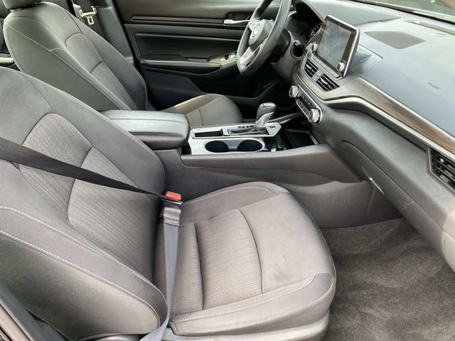Used 2024 Nissan Altima 2.5 SV FWD image 19