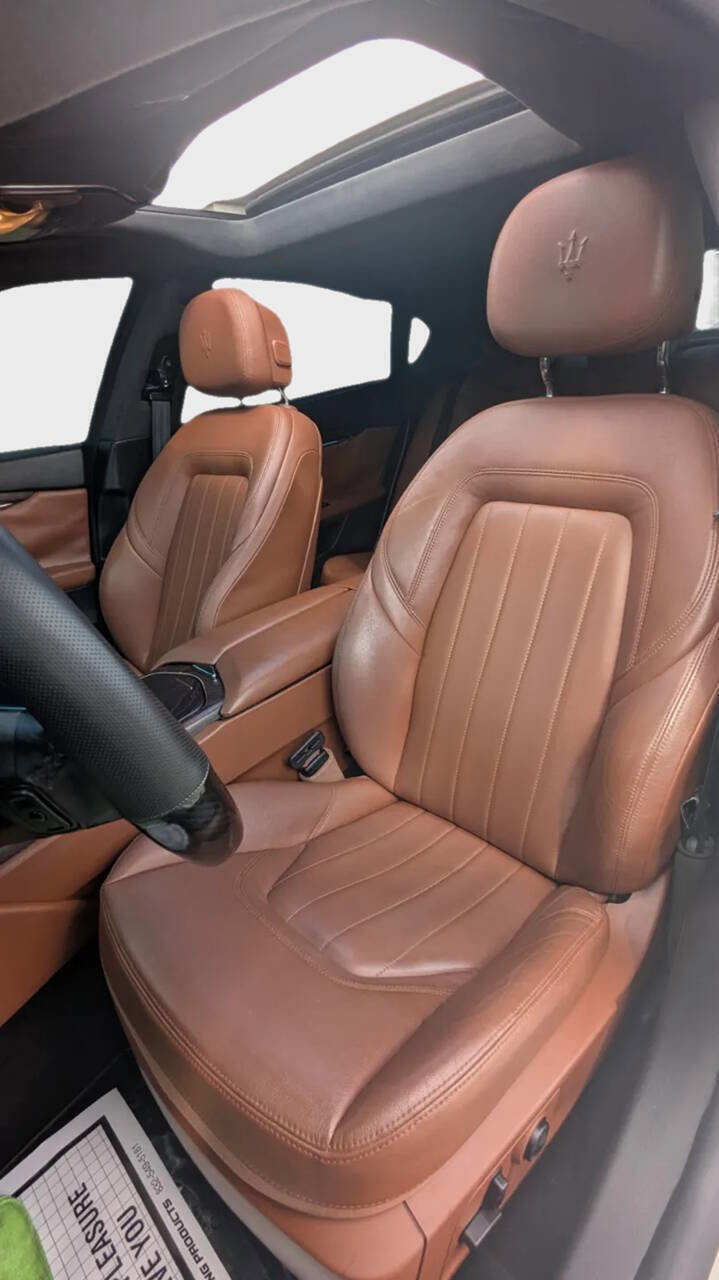 Used 2016 Maserati Quattroporte S image 11