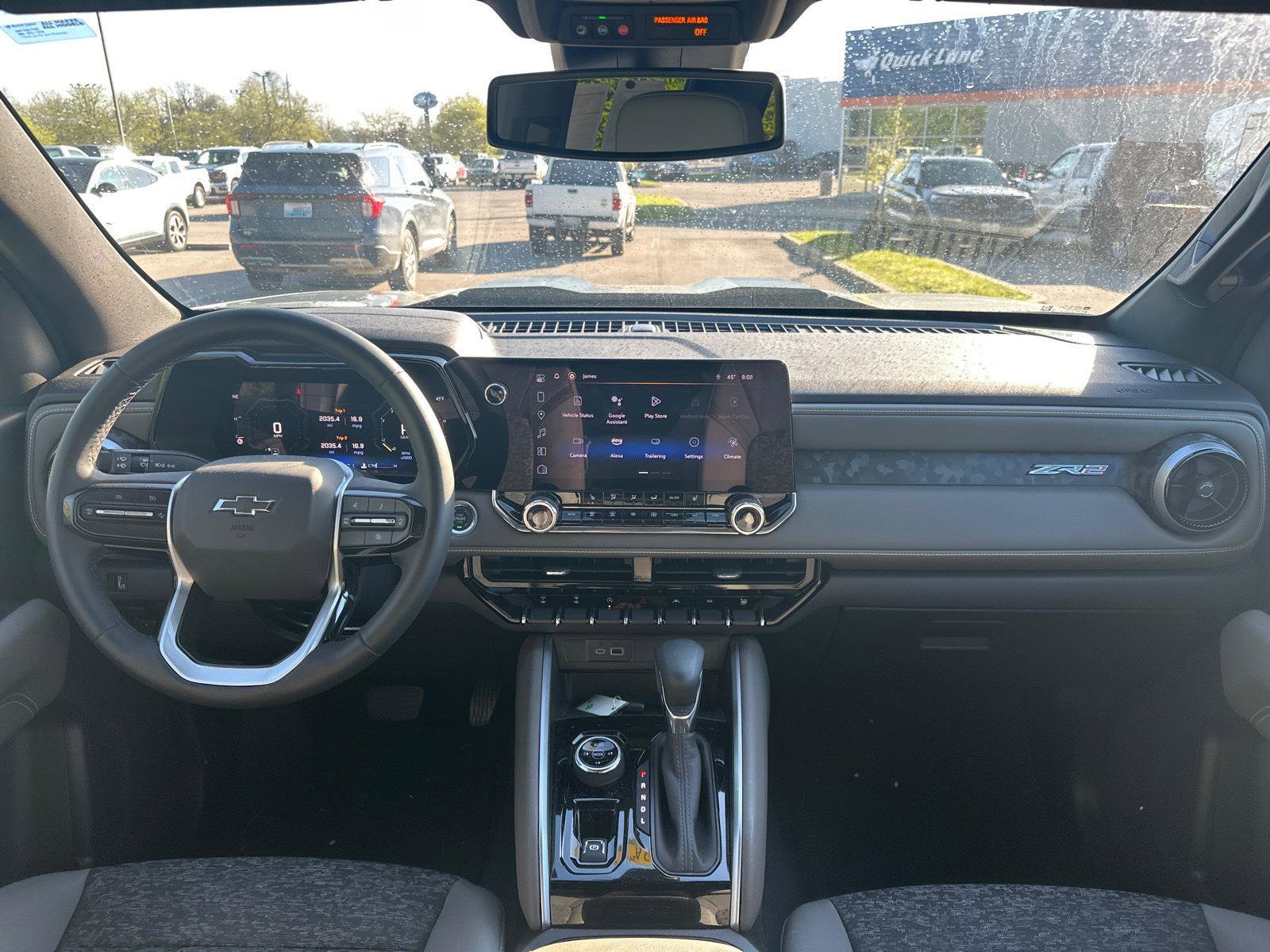 Used 2024 Chevrolet Colorado ZR2 w/ Technology Package AWD/4WD image 5