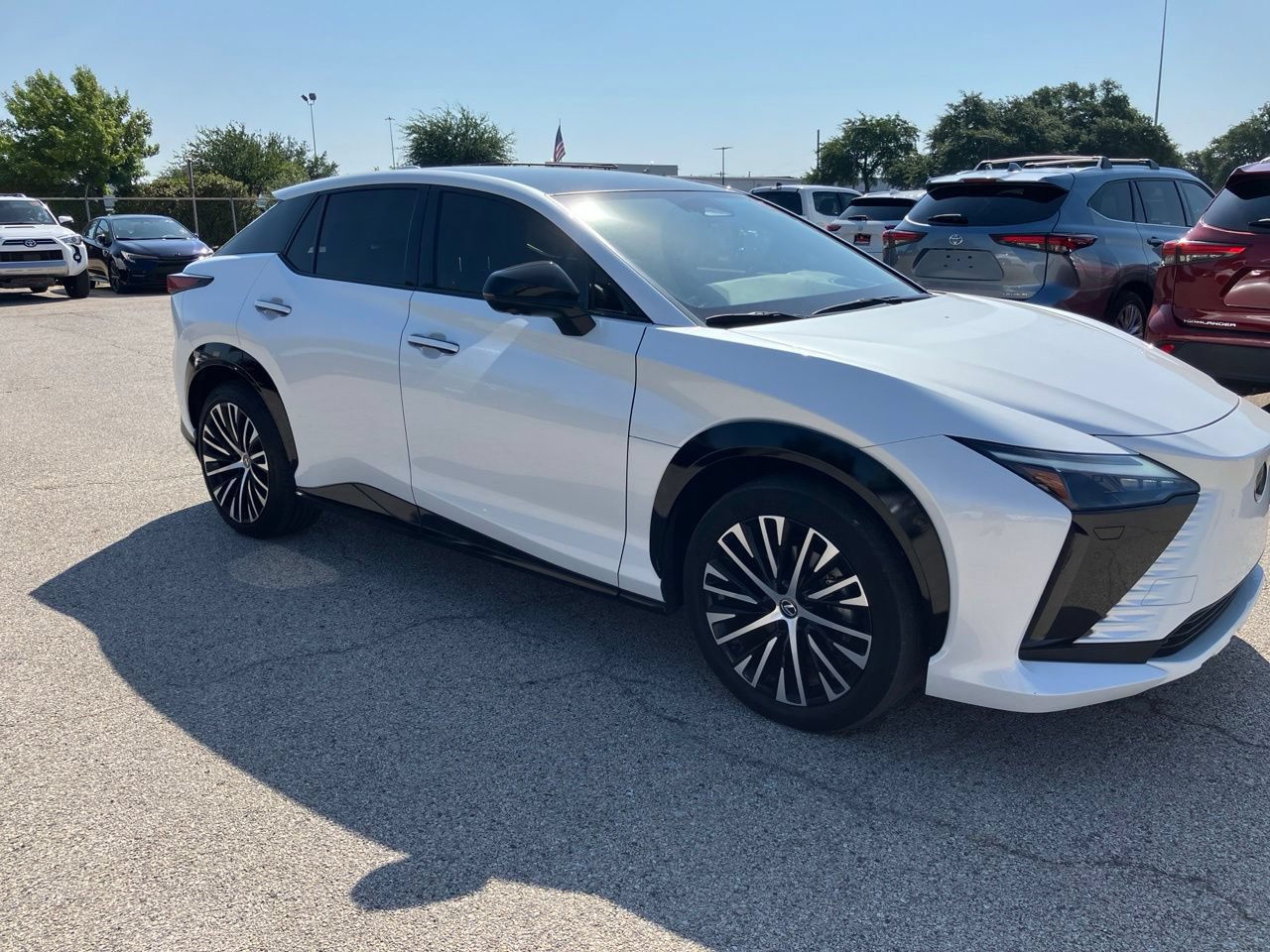 Used 2023 Lexus RZ 450e Premium w/ Technology Package AWD/4WD image 3