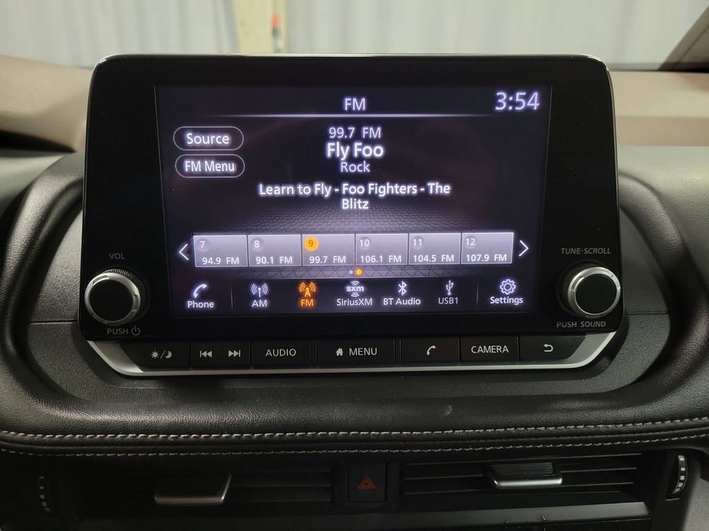 Used 2023 Nissan Rogue SV AWD/4WD image 19