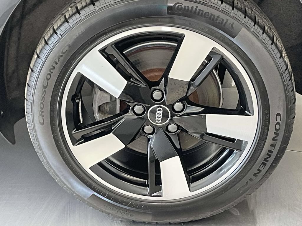 Used 2019 Audi Q5 2.0T Premium Plus w/ Premium Plus Package AWD/4WD image 12