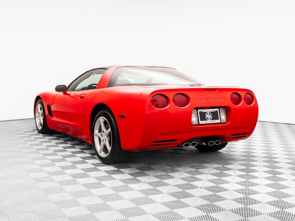 Used 2001 Chevrolet Corvette Coupe w/ Preferred Equipment Group1 image 4