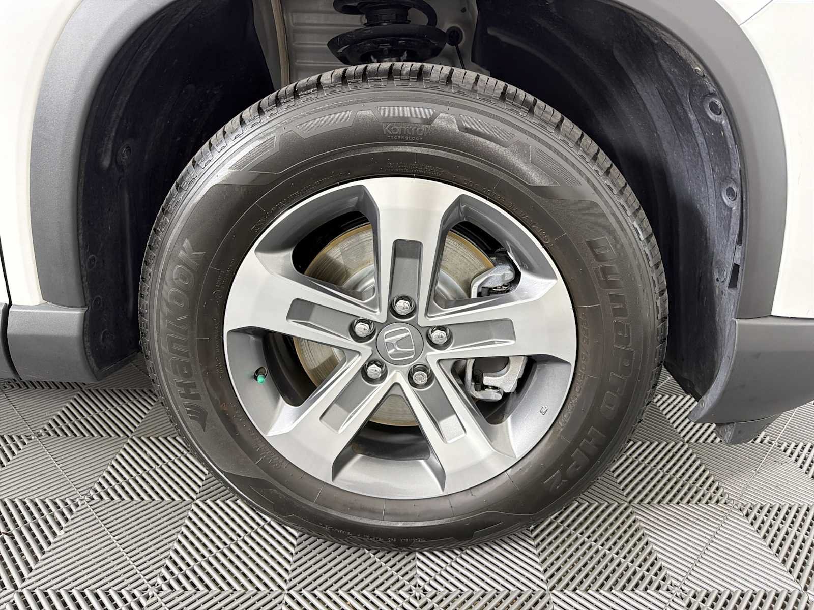 Used 2025 Honda Pilot EX-L image 10