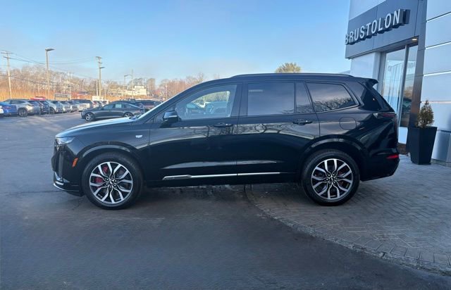 Used 2025 Cadillac XT6 Sport image 11