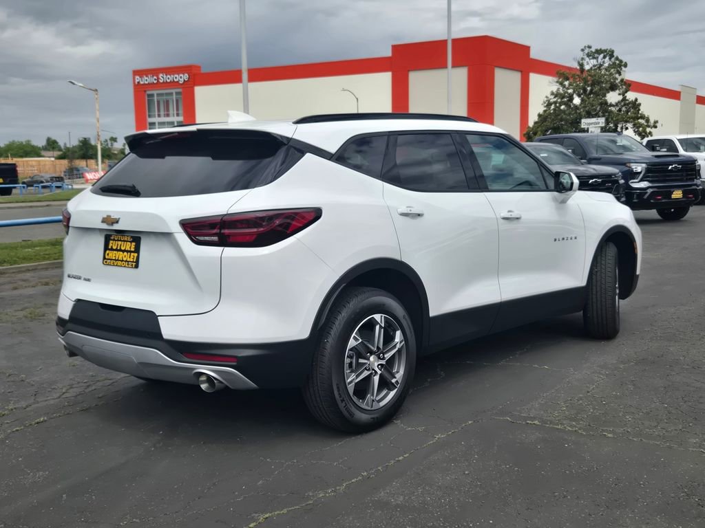 New 2026 Chevrolet Blazer LT w/ Convenience Package AWD/4WD image 4