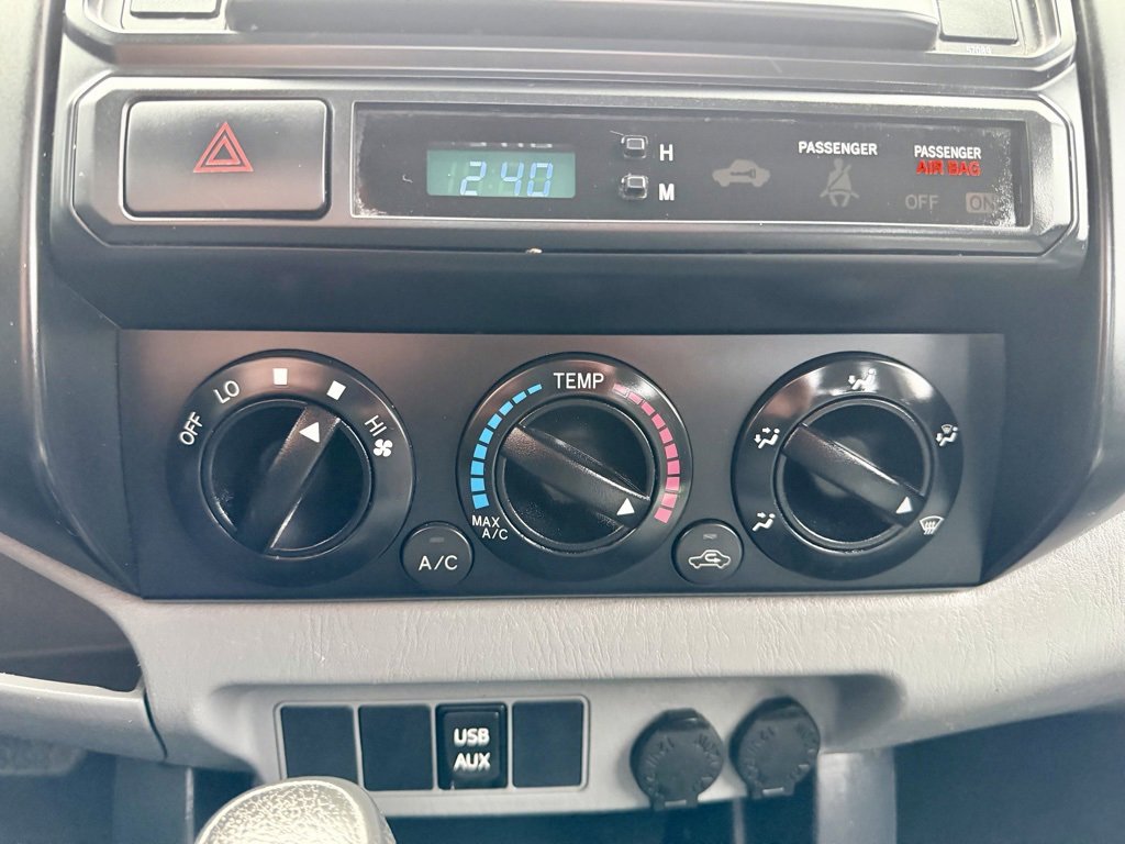 Used 2014 Toyota Tacoma 2WD Regular Cab image 21
