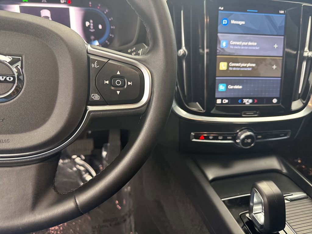 Used 2024 Volvo S60 B5 Core image 24