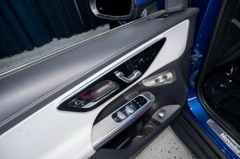 Certified 2023 Mercedes-Benz GLC 300 image 11