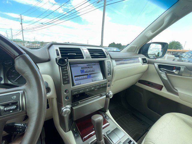 Used 2013 Lexus GX 460 w/ Comfort Plus Pkg image 32