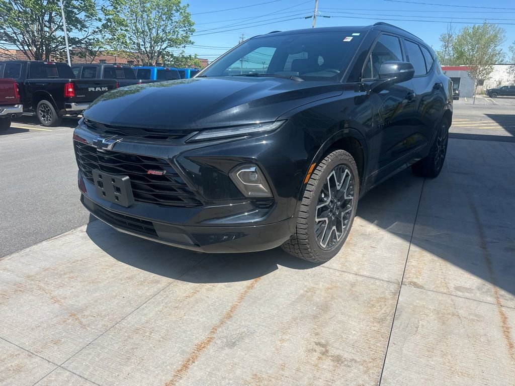 Used 2023 Chevrolet Blazer RS w/ Driver Confidence II Package image 6