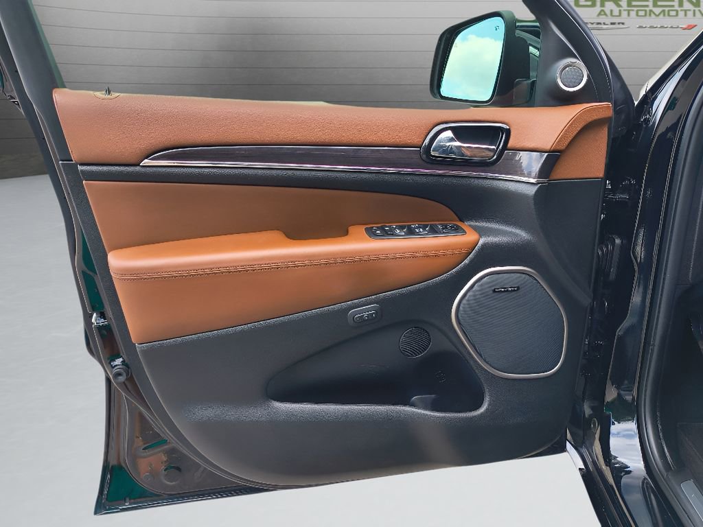 Used 2021 Jeep Grand Cherokee Overland w/ Trailer Tow Group IV image 11