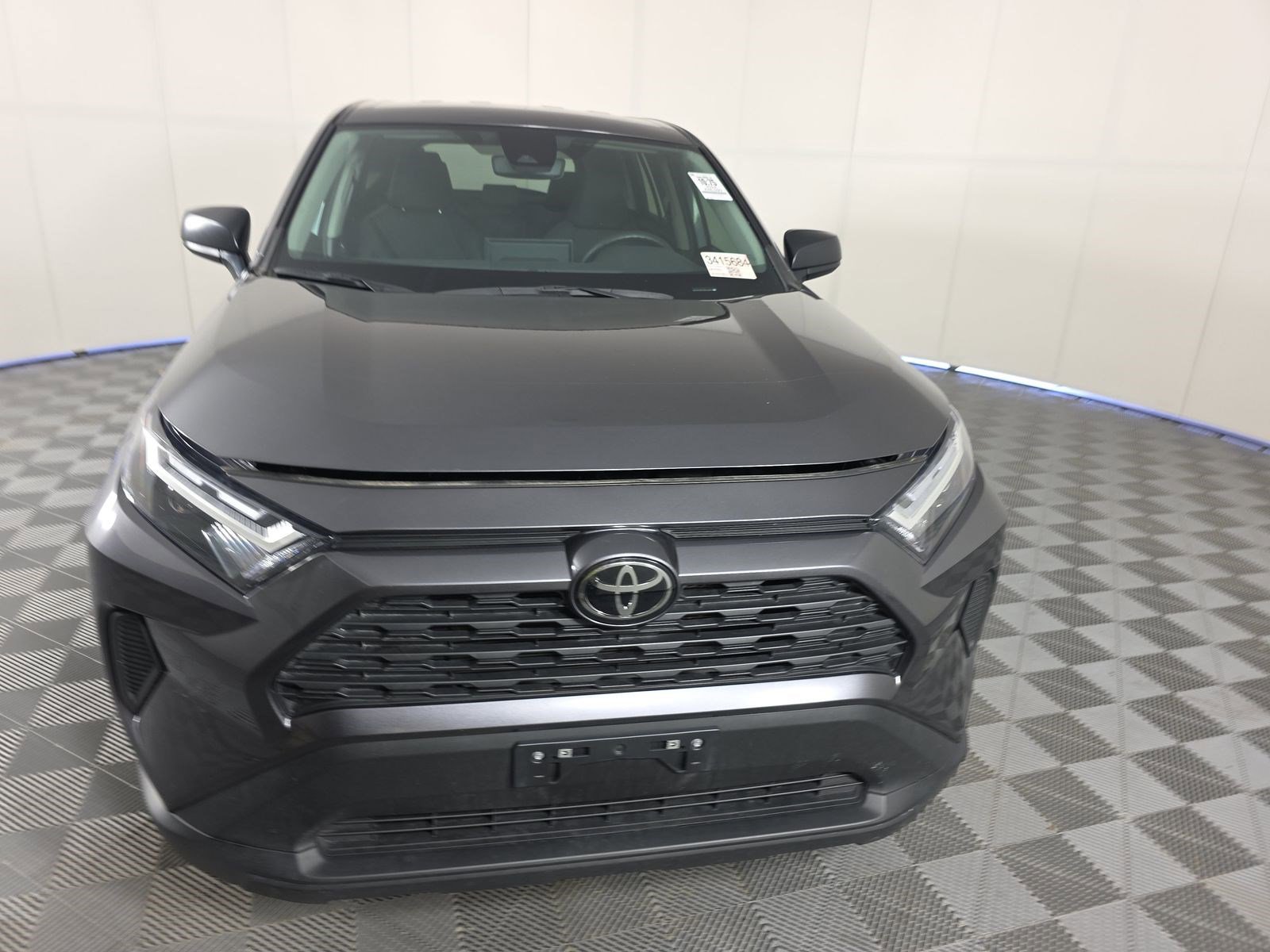 Used 2024 Toyota RAV4 LE AWD/4WD image 2