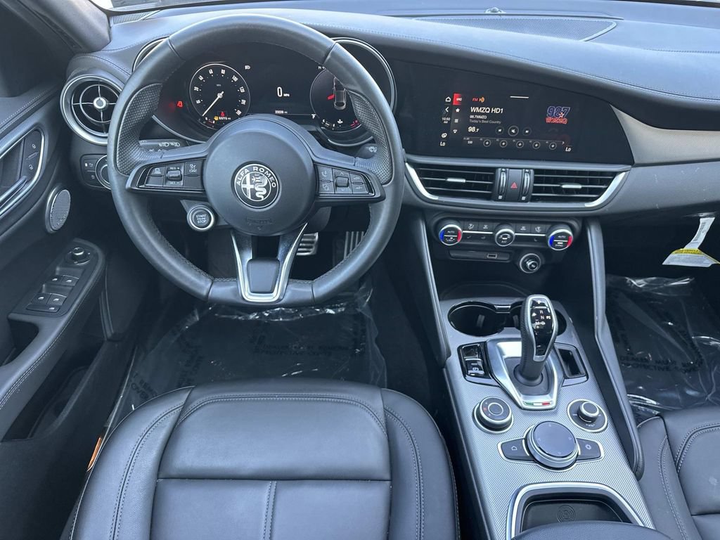 Used 2024 Alfa Romeo Giulia Ti AWD/4WD image 19