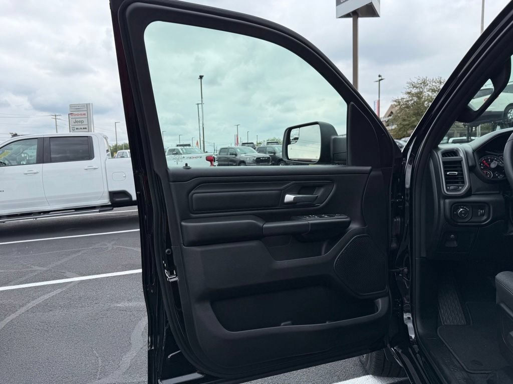 New 2026 RAM 1500 Express AWD/4WD image 22