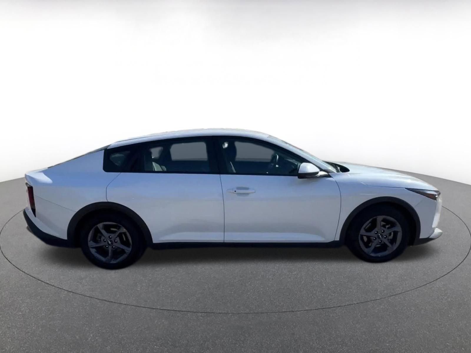 Used 2025 Kia K4 LXS FWD image 15