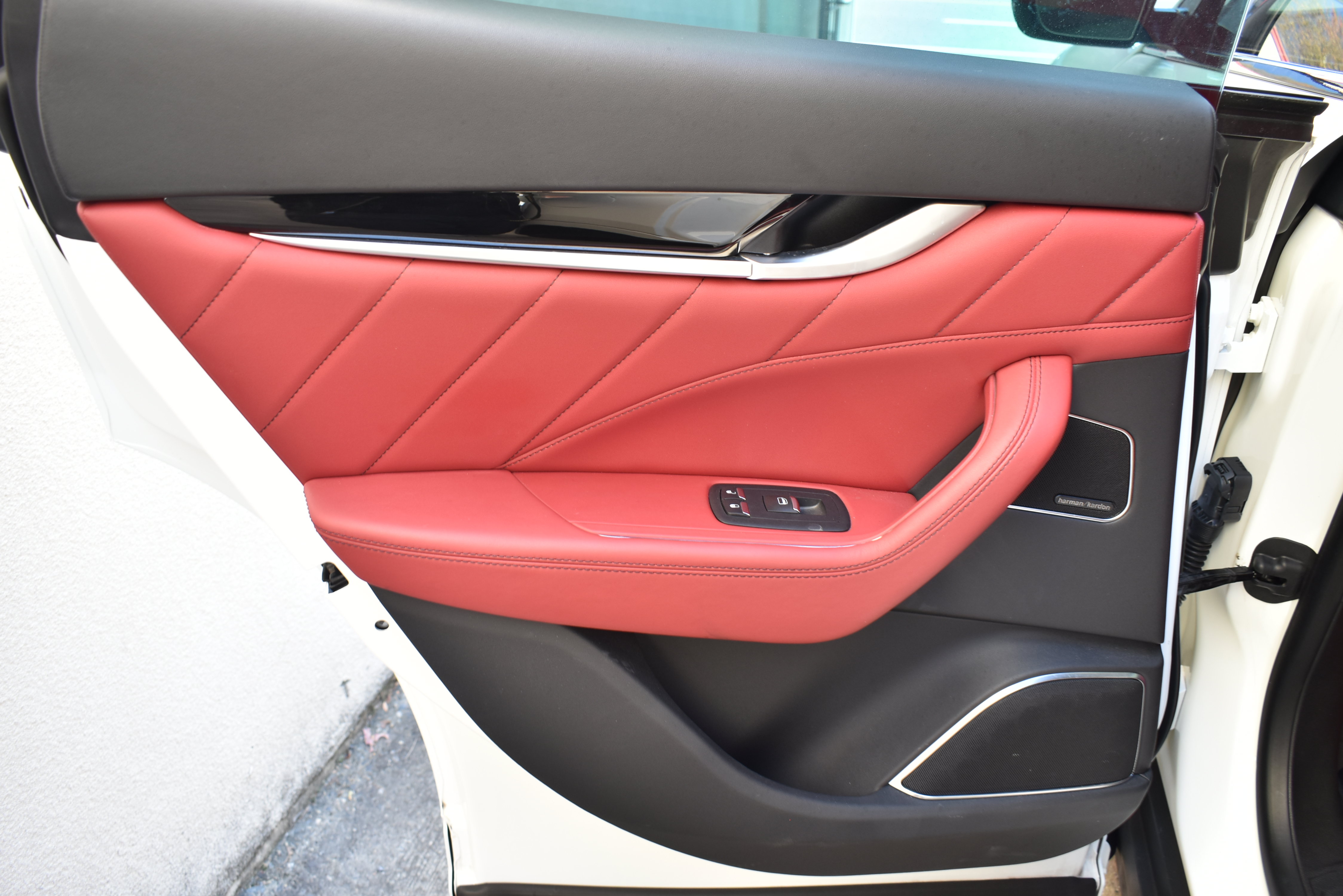 Used 2023 Maserati Levante Modena AWD/4WD image 22