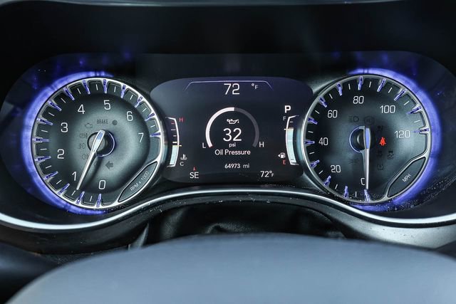 Used 2017 Chrysler Pacifica Limited w/ UConnect Theater Package image 26