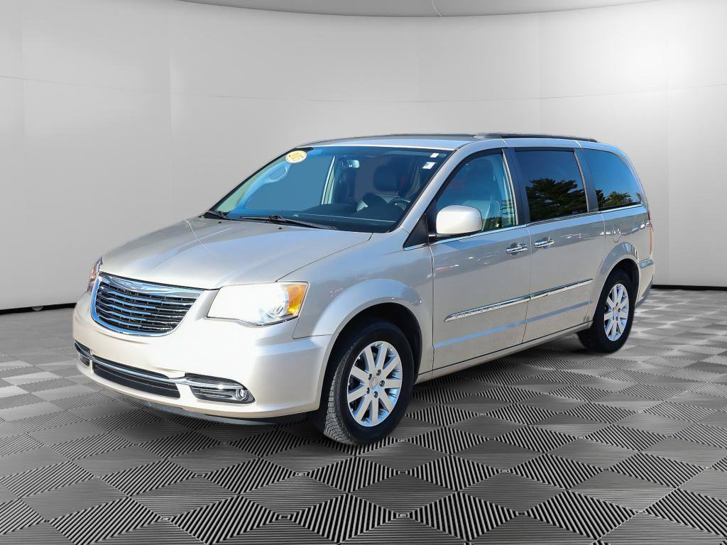 Used 2015 Chrysler Town & Country Touring w/ Driver Convenience Group FWD image 11