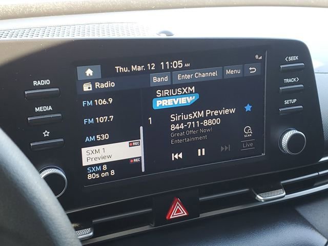 Used 2023 Hyundai Elantra SEL w/ Preferred Accessory Package image 17