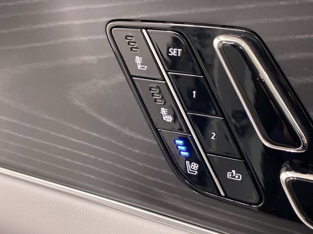 New 2025 Cadillac Lyriq Sport AWD/4WD image 35