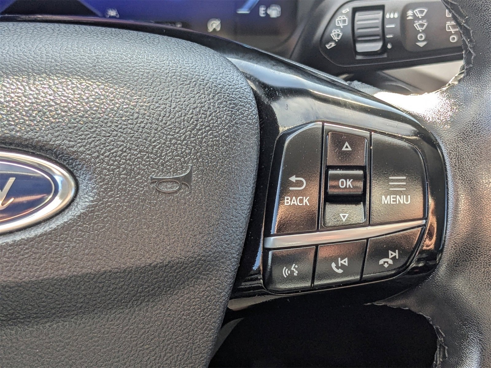 Used 2022 Ford Escape SEL w/ Technology Package image 29