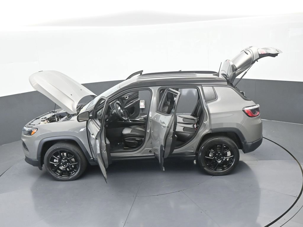 Used 2023 Jeep Compass Latitude AWD/4WD image 60