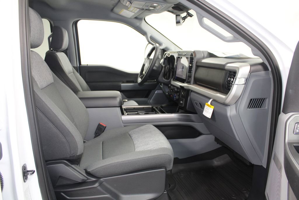 New 2026 Ford F250 XLT w/ XLT Premium Package image 29