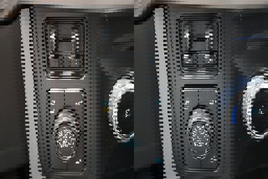 Used 2024 Ford F150 XLT w/ Equipment Group 302A MID image 29