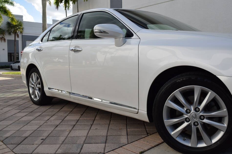 Used 2010 Lexus ES 350 FWD image 16
