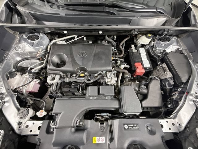 Used 2022 Toyota RAV4 LE FWD image 28