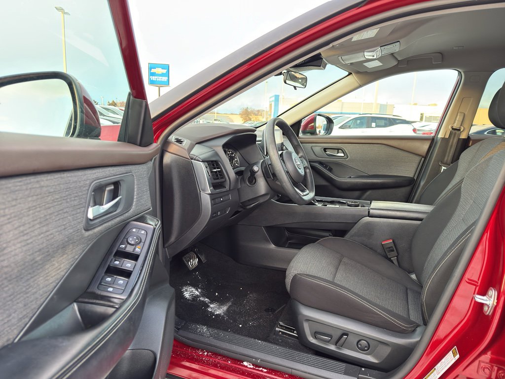 Certified 2023 Nissan Rogue SV image 22