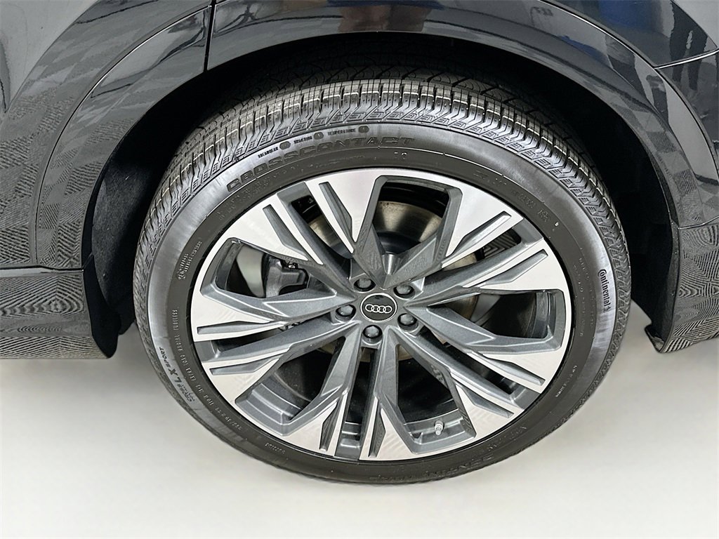New 2026 Audi Q8 Premium Plus image 24