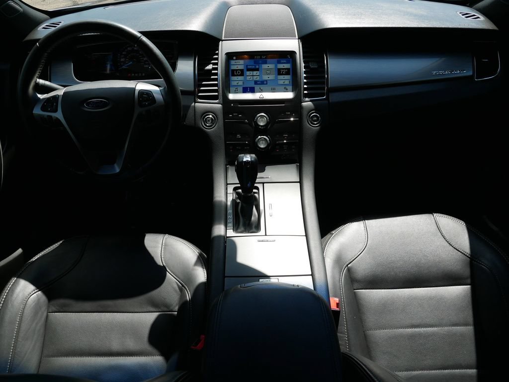 Used 2016 Ford Taurus SEL w/ Equipment Group 201A FWD image 13