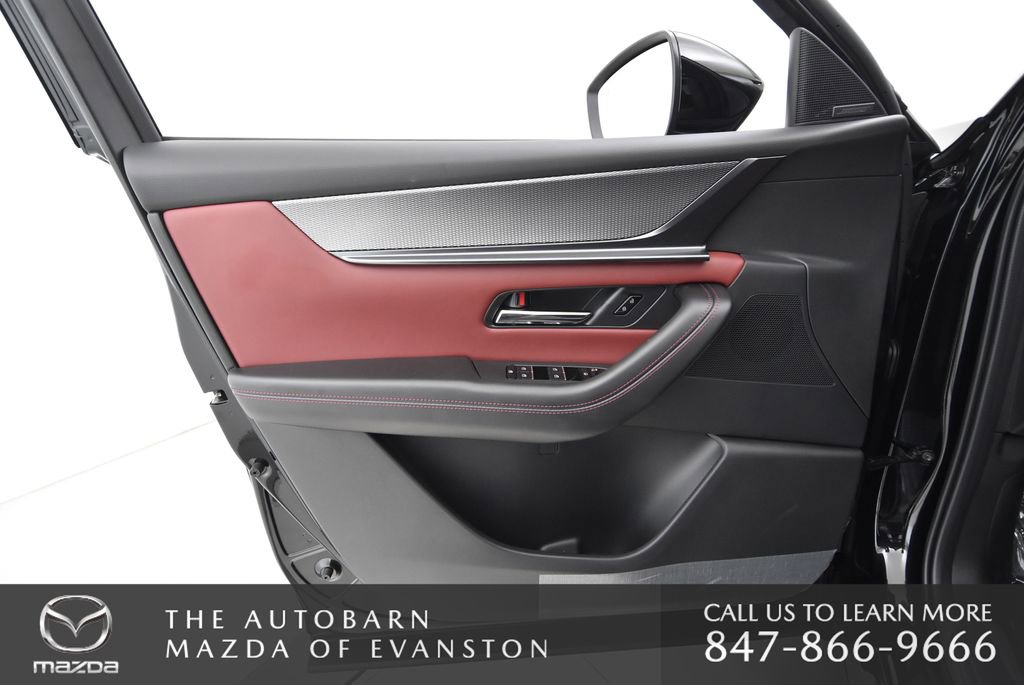 New 2025 MAZDA CX-70 Plug-In Hybrid w/ Premium Plus image 34