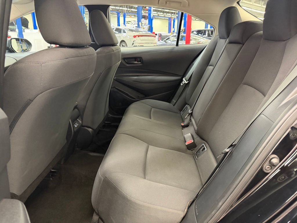 Used 2025 Toyota Corolla LE FWD image 16